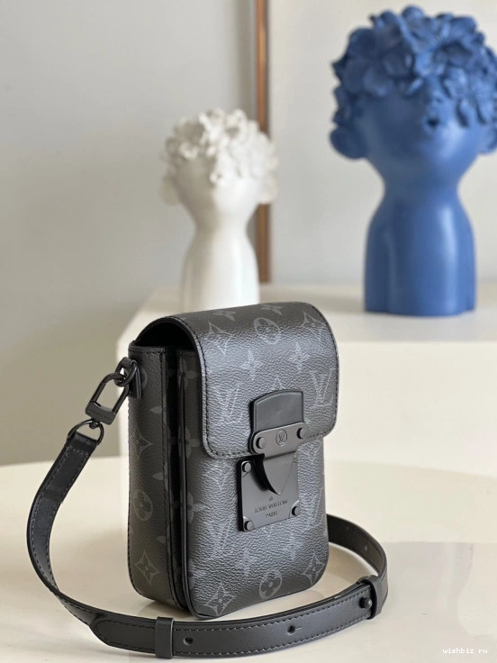 WIS WEARABLE VERTICAL WALLET LOUIS S-LOCK VUITTON 0923
